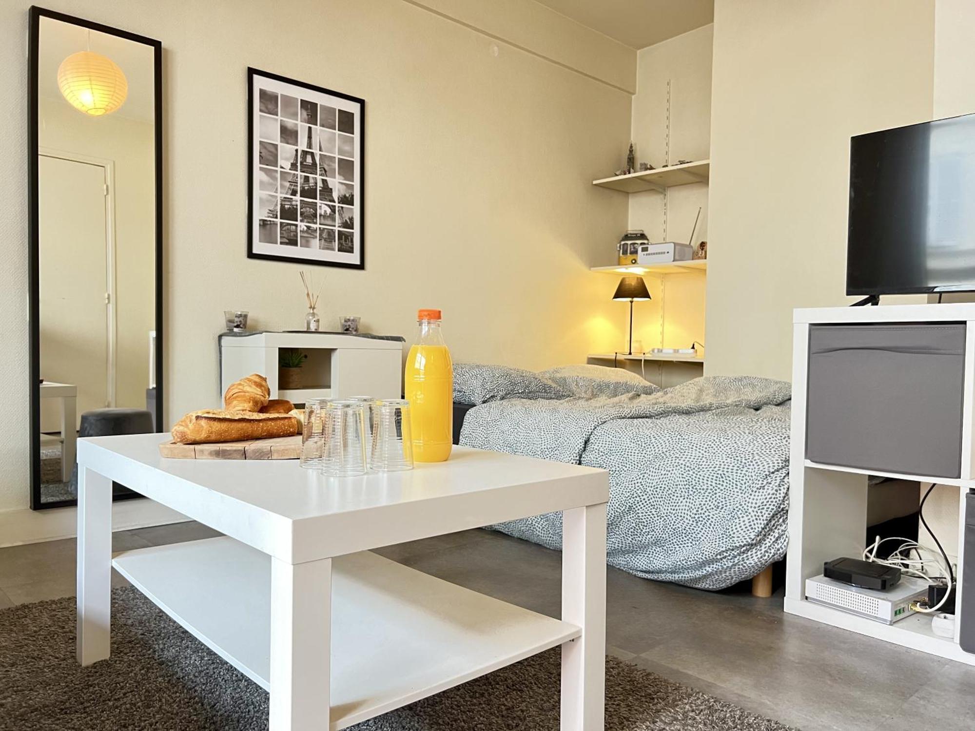 Studio Avec Balcon, Havre De Paix A Montparnasse Parigi
